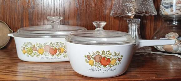CorningWare Other - Spice of Life CorningWare 2 Qt A‑2‑B & 1.5 Qt Handled Saucepan w/ Pyrex Lids Lot